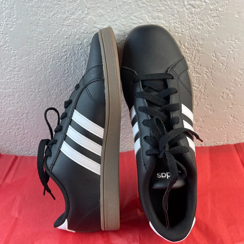 ✅ADIDAS✅ NEW!! Men's Sport Shoes - Picture 3 of 12